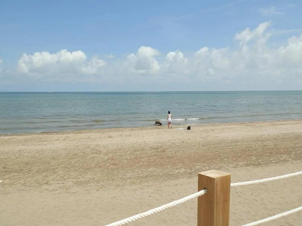Apartment Vacaciones Ideales: Apto Con Piscina, Cerca Del Mar, Wifi, Aire Opcional, Admite Mascotas, Playa Perros - Es-184-11 Riumar Spain